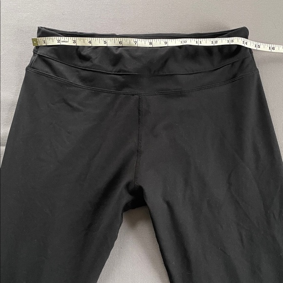 Black Capris Leggings - Picture 2 of 6